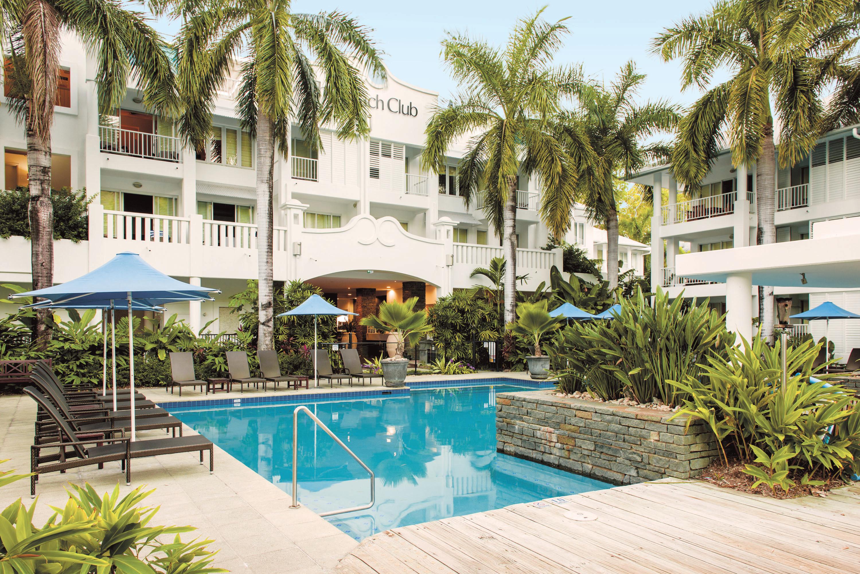 Peppers Beach Club & Spa Palm Cove Extérieur photo The pool at the hotel