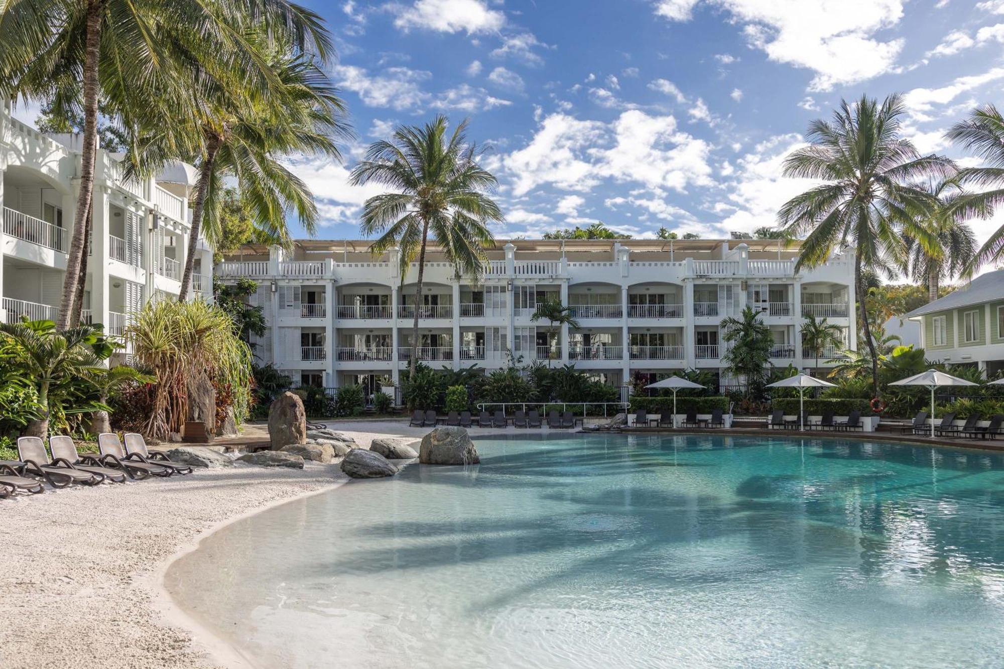 Peppers Beach Club & Spa Palm Cove Extérieur photo The pool at the Sheraton Resort