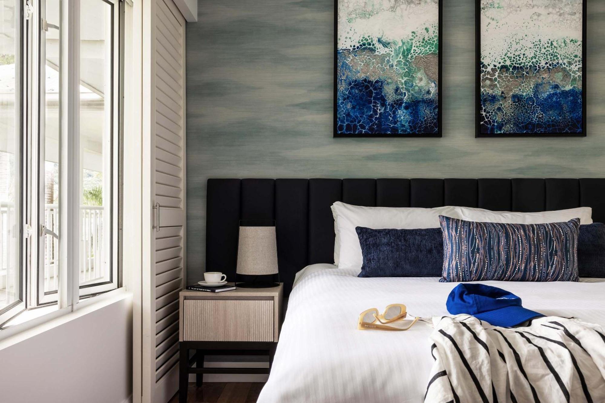 Peppers Beach Club & Spa Palm Cove Extérieur photo A bedroom at The Standard East Village
