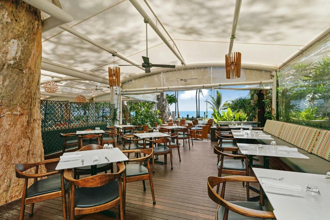 Peppers Beach Club & Spa Palm Cove Extérieur photo The interior of the restaurant