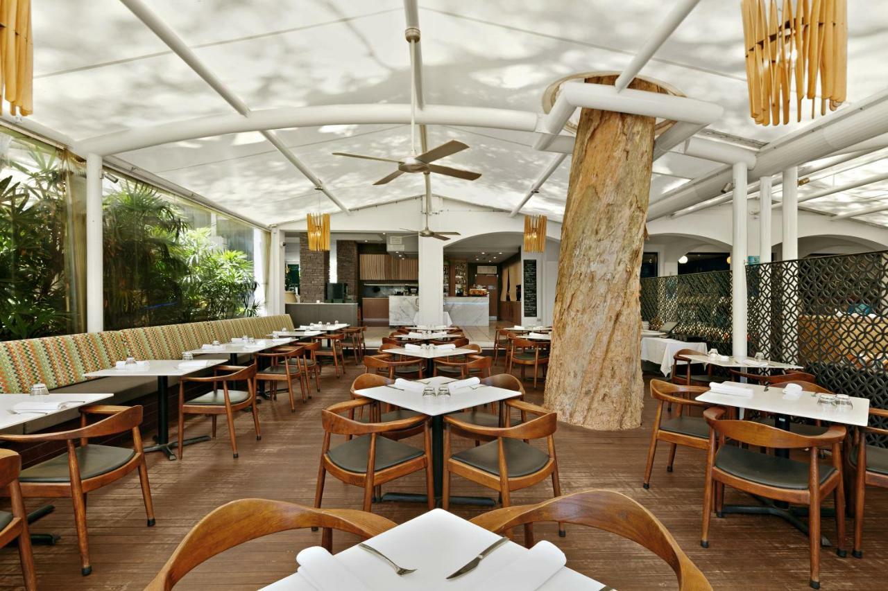 Peppers Beach Club & Spa Palm Cove Extérieur photo The interior of the restaurant